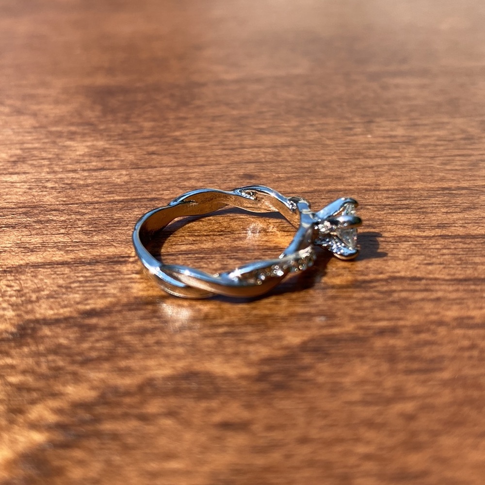 Cubic Zerconia/Rhinestone Ring - Picture 4 of 4